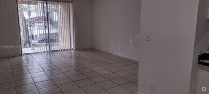 Building Photo - 4009 N University Dr