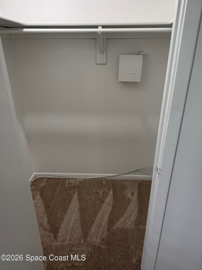 Building Photo - 421 Mercury Ave SE