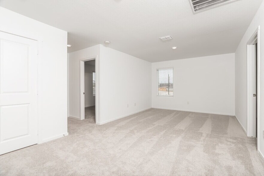 Building Photo - 261 Amy Frances Dr