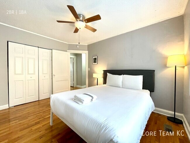 Building Photo - 4511 Roanoke Pkwy