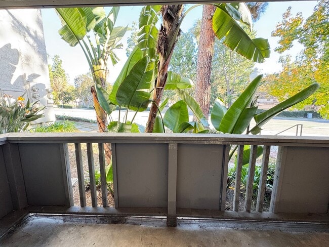 Building Photo - Beautiful 2Bd/2Ba Condo w/2 Reserved Parking Spaces, Extra Storage and Patio in Fullerton!