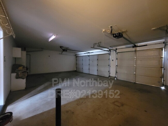 Building Photo - 4051 Sierra Ct