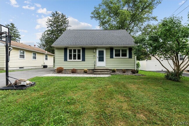 Building Photo - 211 Windemere Rd