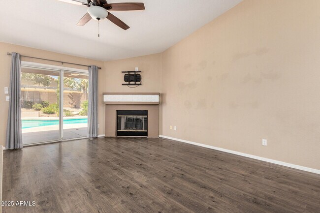 Building Photo - 2412 E Wescott Dr