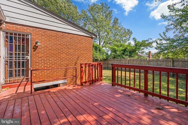 Building Photo - 2107 Brighton Rd