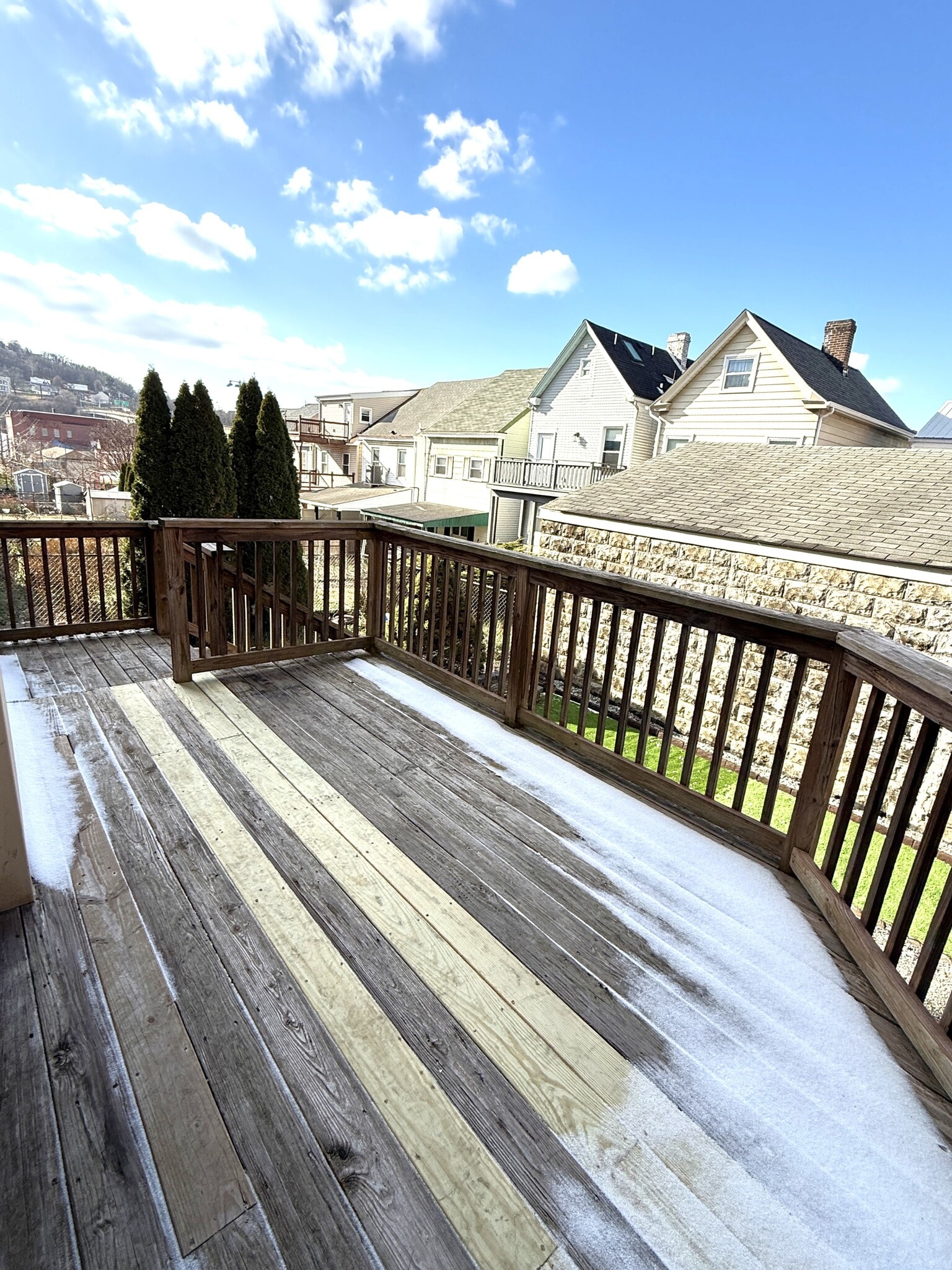 Building Photo - 316 Ella St