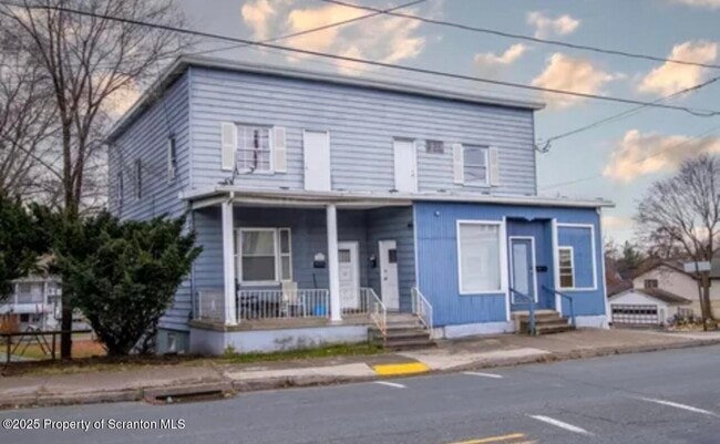Primary Photo - 1202 Main St