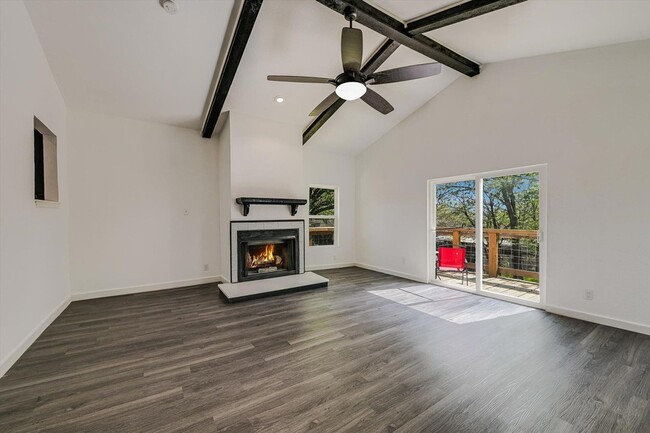 Building Photo - 6913 Shannon Dr