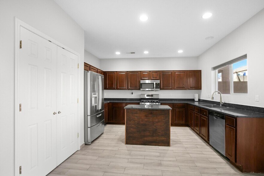 Building Photo - 7019 Kayser Mill Rd NW