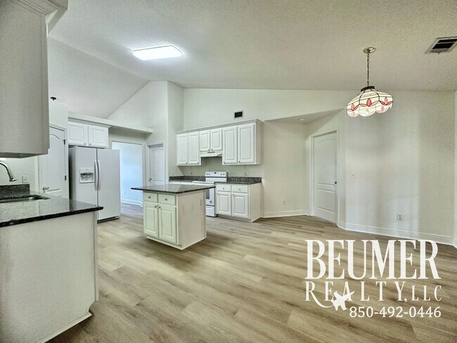 Building Photo - 4br/3ba Big, Bold, Beautiful Home for Rent