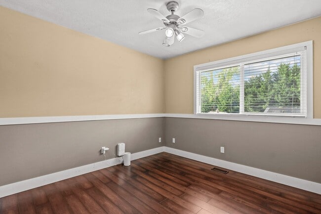 Building Photo - 7393 SW Bayberry Dr