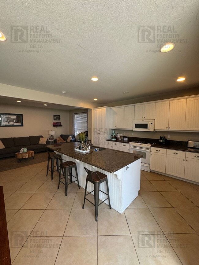 Building Photo - Resort-Style Living in Spencer’s Crossing ...
