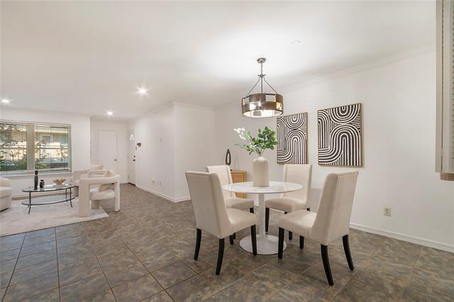 Building Photo - 7712 Royal Ln