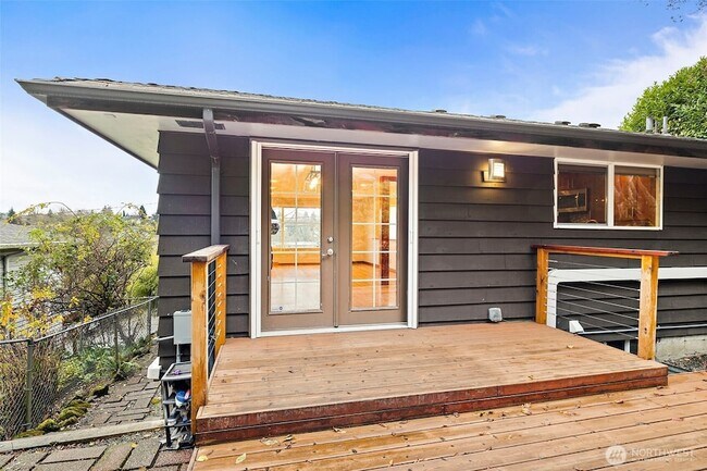 Building Photo - 3831 Letitia Ave S