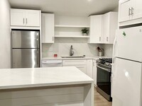 Building Photo - Private room rental in North Clairemont