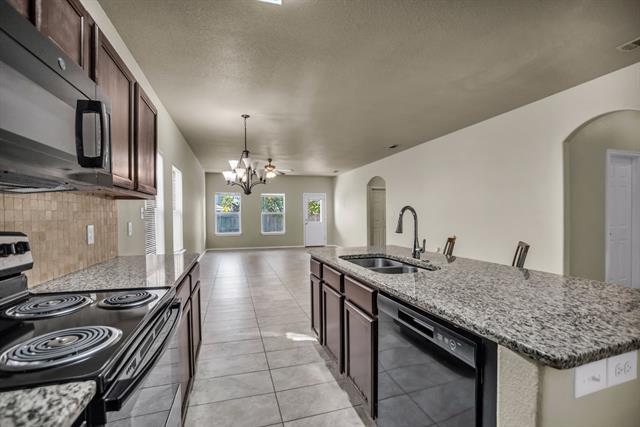 Building Photo - 2049 Meadow View Dr