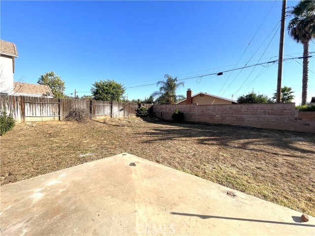 Building Photo - 34759 Lockwood Dr