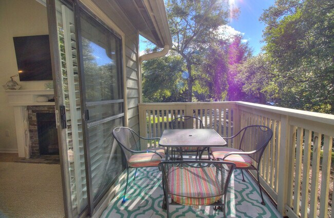 Building Photo - 301 Myrtlewood Ct