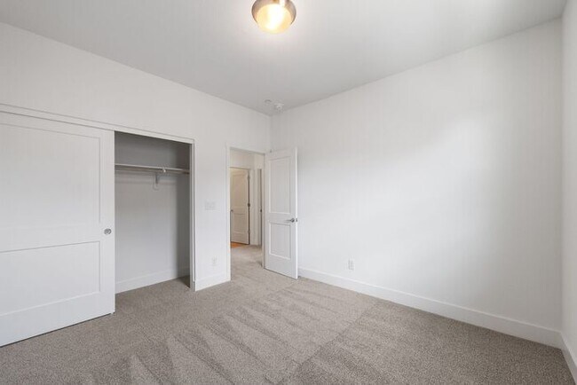 Building Photo - Brand new Arrowcreek Stunner!