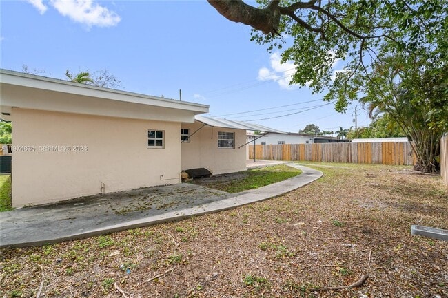 Building Photo - 1381 W 63rd St