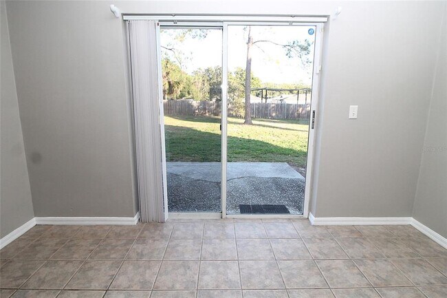 Building Photo - 903 S Disston Ave