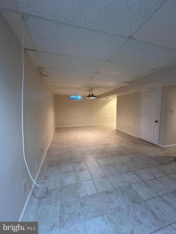 Building Photo - 893 Broad Oaks Dr