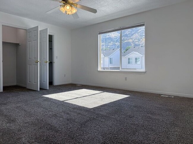 Building Photo - Peaceful Provo Townhome
