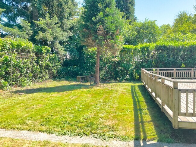 Building Photo - Adorable Hazelwood Bungalow on Secluded Road with Detached Garage, Expansive Basement and Yard