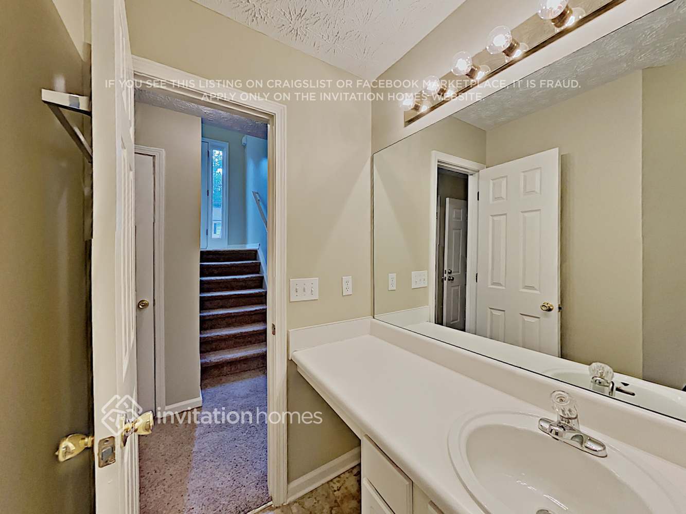 Building Photo - 1045 Hunters Oak Trail