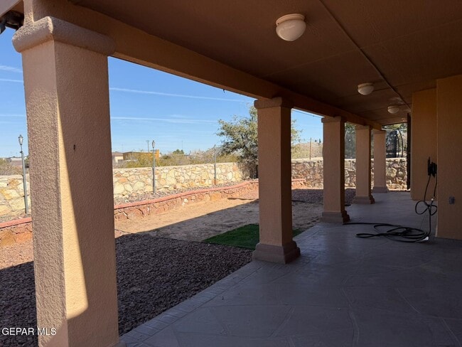 Building Photo - 12190 Via Inca Dr