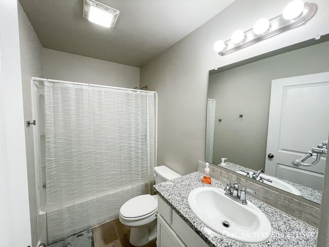 Building Photo - 3401 Urbana Pl