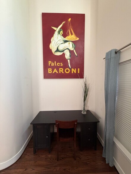 Building Photo - 5810 Darling St