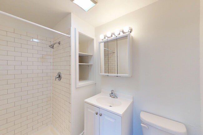 Floorplan - 5335-5345 S. Kimbark Avenue