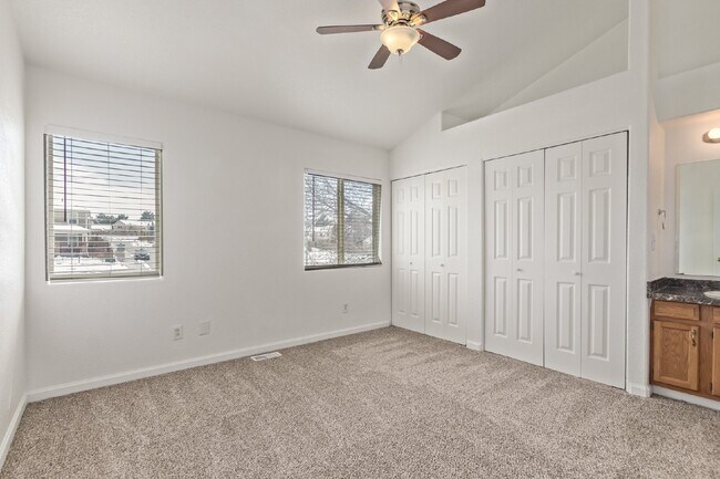 Building Photo - Spacious open plan three bed two bath townhome for rent