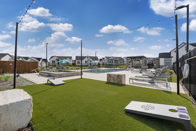 Building Photo - Avilla Rio Oaks