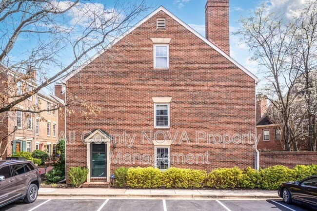 Building Photo - 1203 Michigan Ct