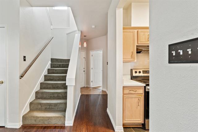 Building Photo - 3906 Pickett Pl Dr