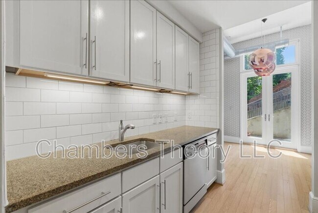 Building Photo - 2035 2nd St NW