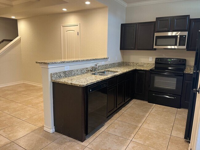 Building Photo - 7109 Micayla Cv