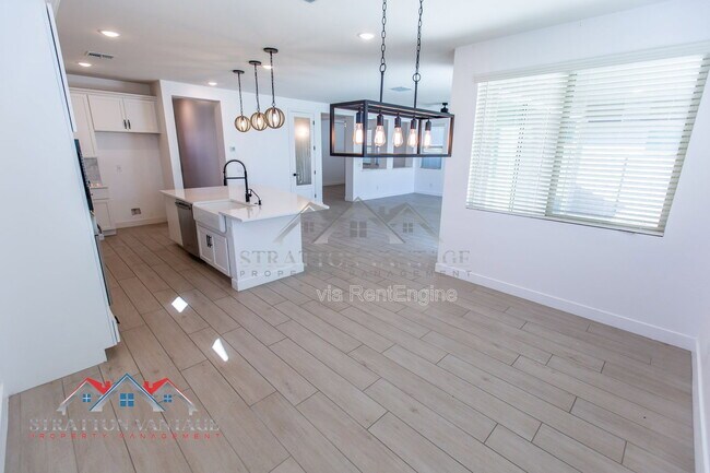 Building Photo - 15075 W McKinley St