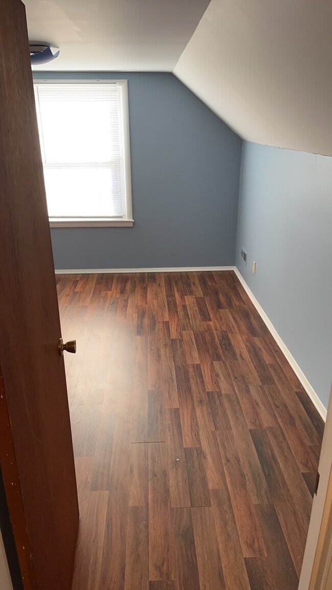 Building Photo - 4230 Reading Rd