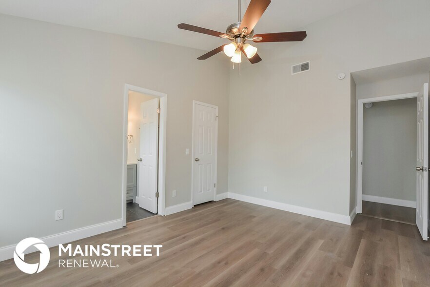 Building Photo - 304 Sir Lawrence Dr