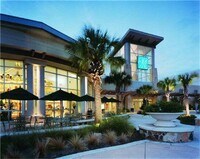 Building Photo - 600 Wilcrest Dr