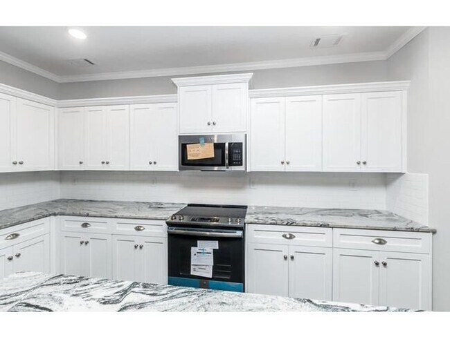Building Photo - 210 Palisade Rdg