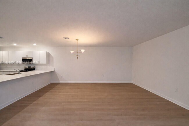 Building Photo - 26459 SW 148th Ave