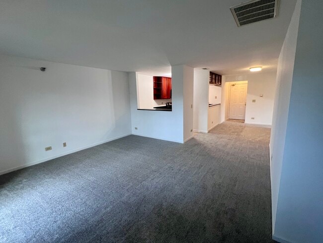 Building Photo - 120 Glengarry Dr