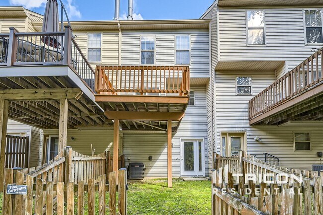 Building Photo - 4744 Wainwright Cir