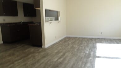 Building Photo - 2 Bedroom Condo