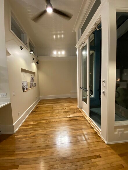 Building Photo - 1728 N Franklin Pl