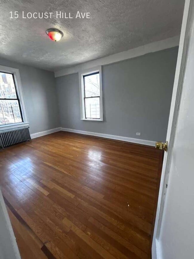 Building Photo - 15 Locust Hill Ave